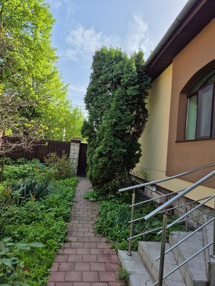 Casă individuală cu 8 camere cu Canalizare în Elisabetin
