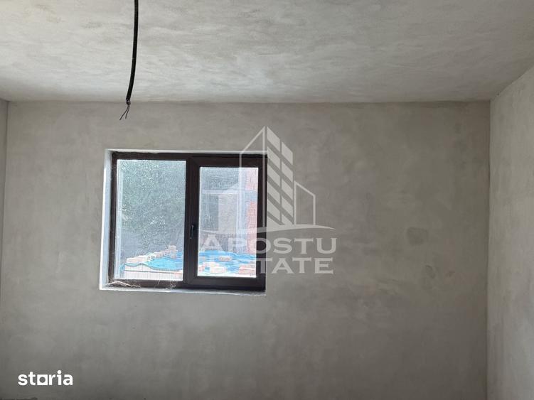 Casă cu 5 camere cu Teren 500 Mp în Recaș