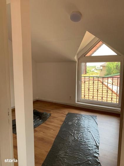 Casă cu Teren 1580 Mp în Glina