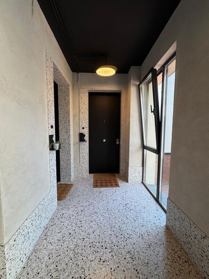 Apartament cu 3 camere semidecomandat în Polonă