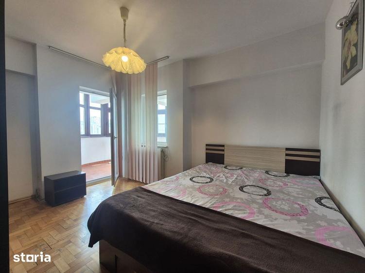 Apartament cu 3 camere decomandat, mobilat în Sud