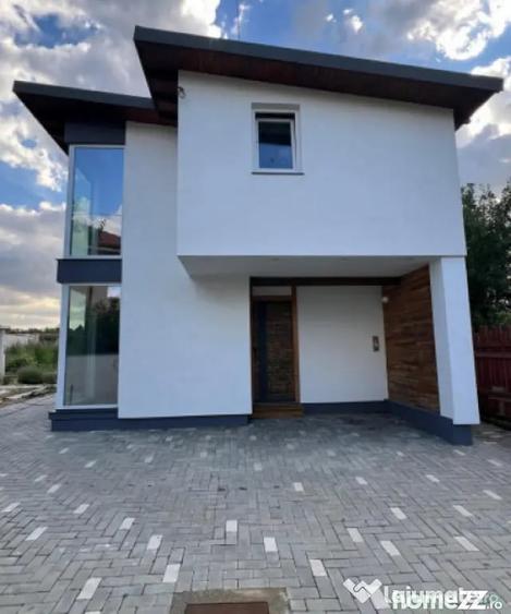 Casă cu 4 camere cu Teren 280 Mp în Central