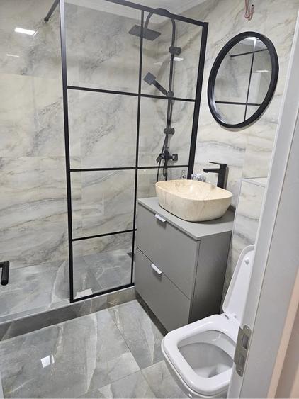 Apartament cu 2 camere decomandat în Crângași