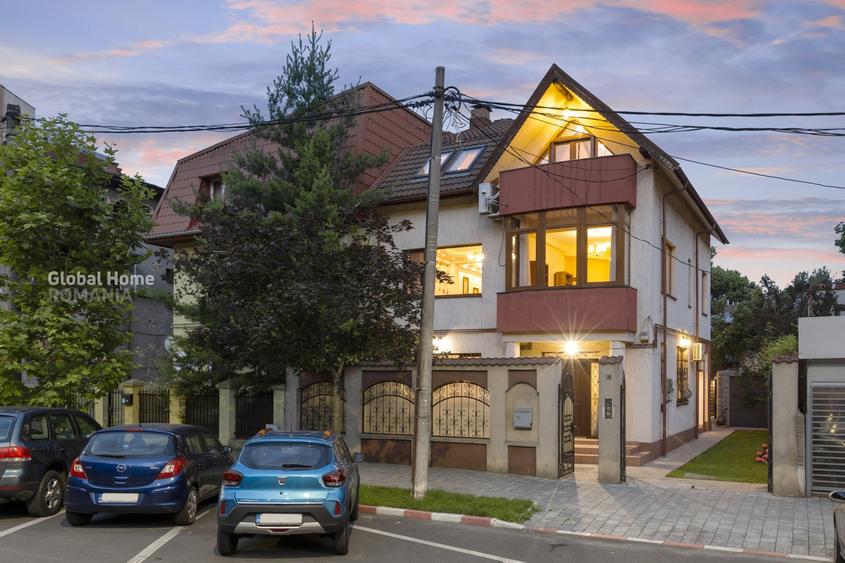 Casă cu 8 camere cu Canalizare în Vatra Luminoasă