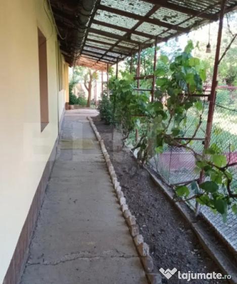 Casă cu 5 camere cu Teren 1201 Mp în Tormac