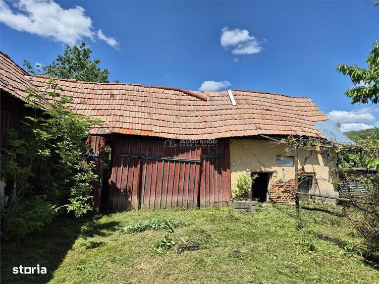 Casă cu 2 camere în Sângătin