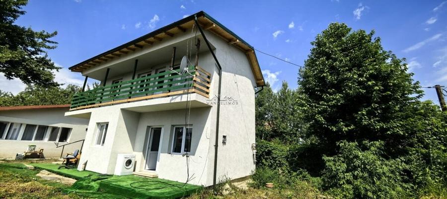 Casă individuală cu 4 camere cu Canalizare în Breaza
