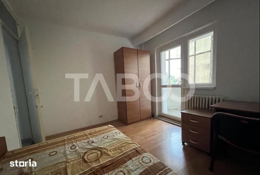 Apartament cu 4 camere decomandat în Bulgaria