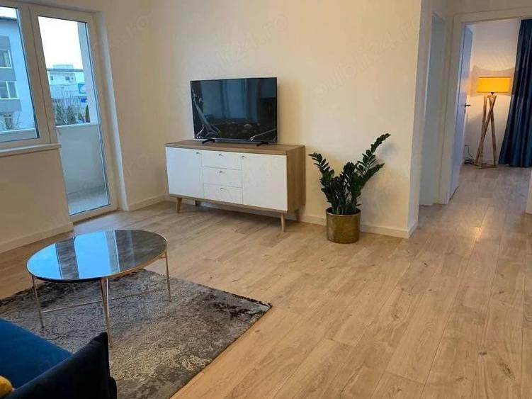 Apartament cu 3 camere decomandat în Florești