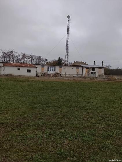 Spațiu comercial, de 900 mp, în Plăcințeni