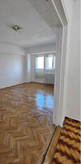 Apartament cu 4 camere în Unirii