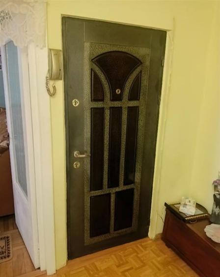 Apartament cu 2 camere decomandat în Nicolina