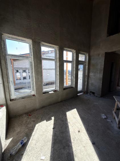 Duplex cu 4 camere cu Teren 300 Mp în Central