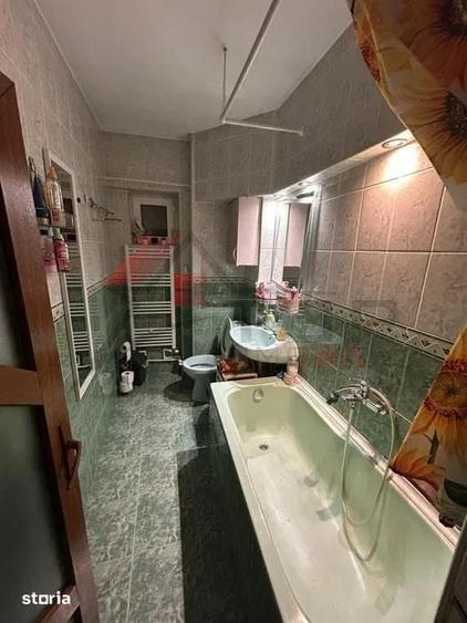 Apartament cu 3 camere decomandat, 2 bai - Pacurari - 2
