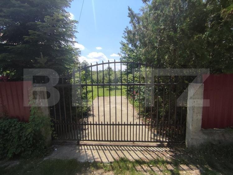 Casă individuală cu 8 camere cu Canalizare în Cătămărești-Deal