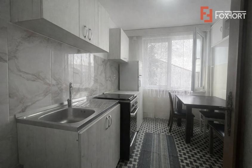 Apartament cu 2 camere nedecomandat, mobilat în Podgoria