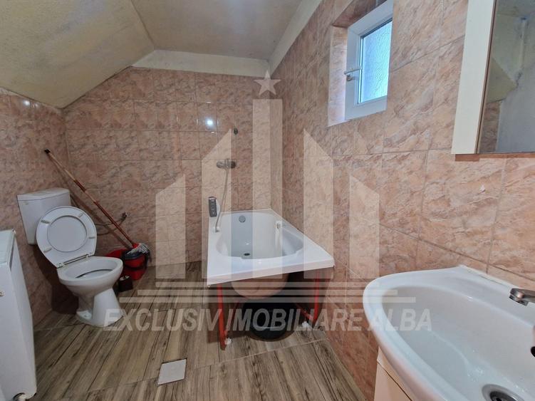 Casă individuală cu 3 camere cu Canalizare în Sud