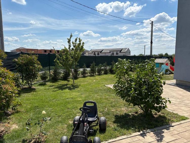 Casă cu 4 camere cu Teren 600 Mp în Moșnița Nouă