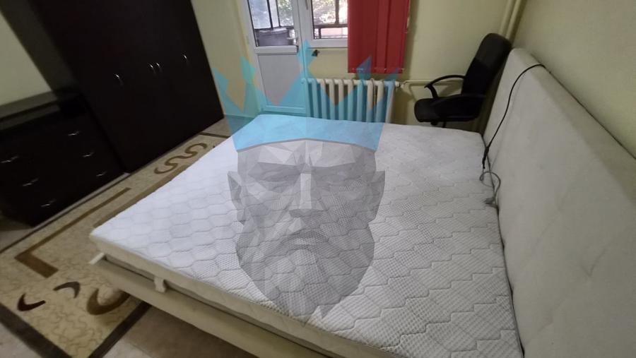 Apartament cu 3 camere decomandat, mobilat în Doamna Ghica