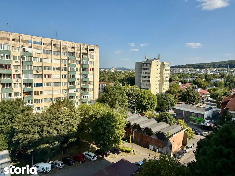 Apartament cu 3 camere în Tudor Vladimirescu