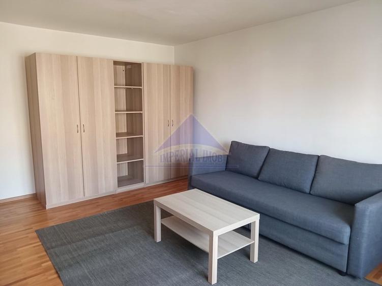 Apartament cu 3 camere decomandat în 13 Septembrie
