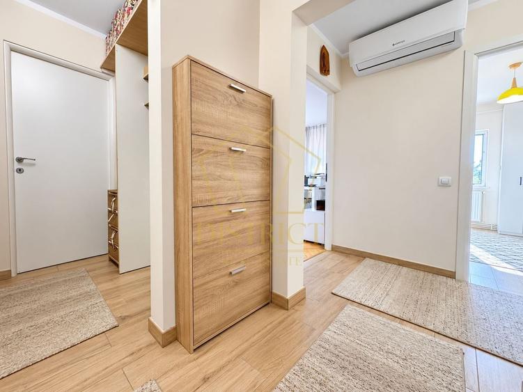 Apartament cu 3 camere decomandat, mobilat în Aradului