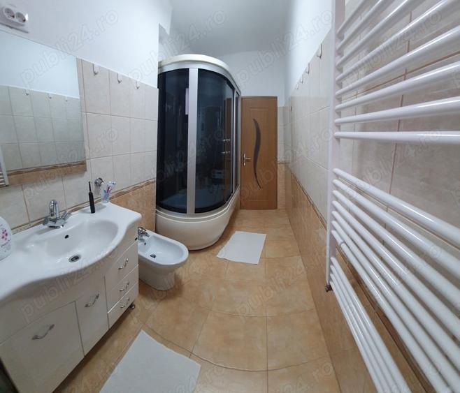 Apartament cu 2 camere decomandat în Hunedoara
