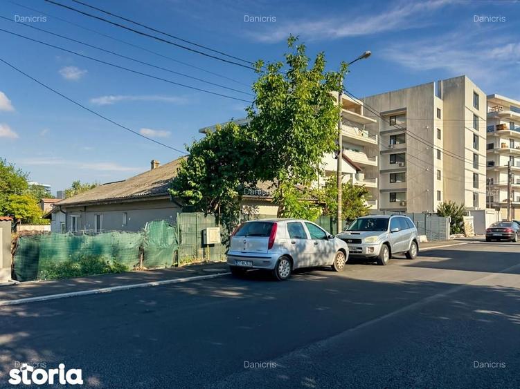 Teren de 300 mp, în Nord
