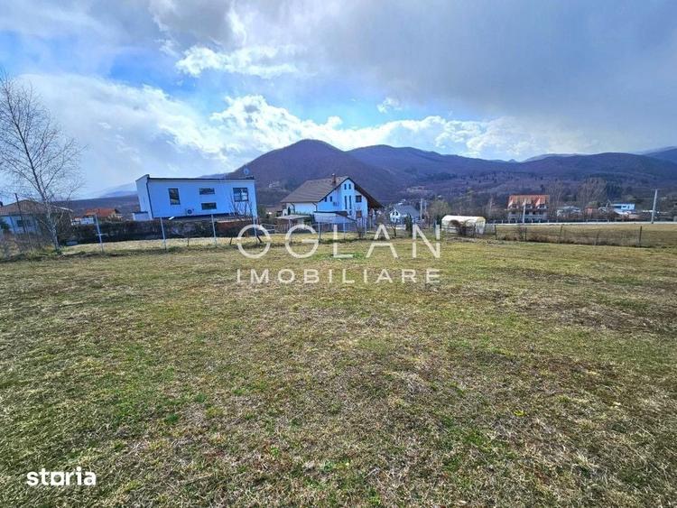 Teren de 1650 mp, în Central