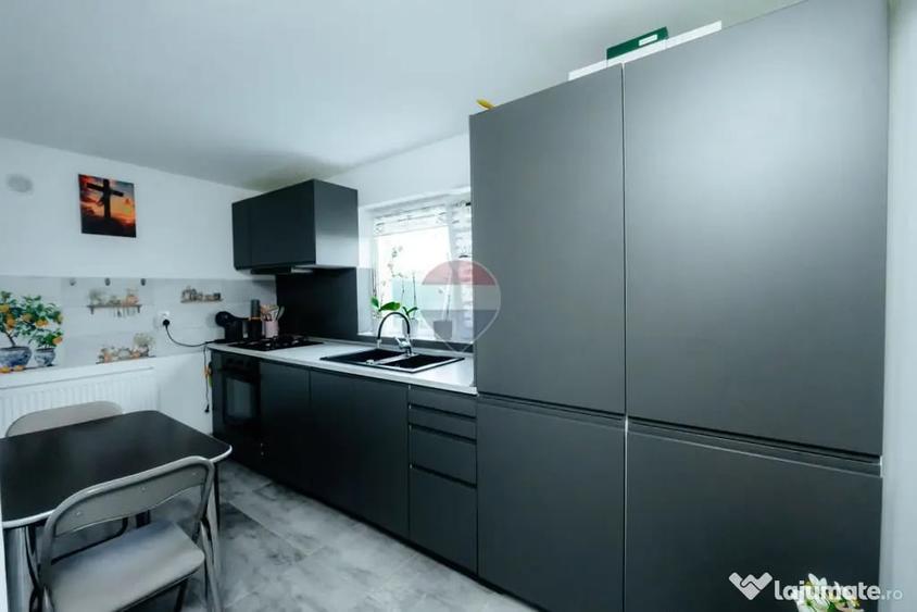 Casă cu 5 camere cu Teren 1800 Mp în Udeni-Zăvoi