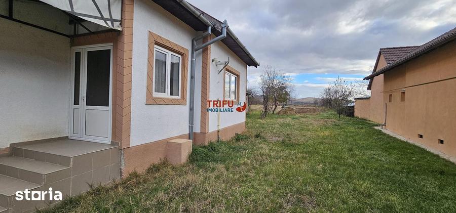 Casă cu 2 camere cu Teren 974 Mp în Micești