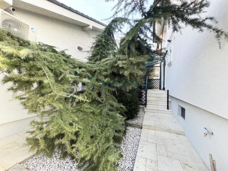 Casă individuală cu 6 camere cu Canalizare în Oncea