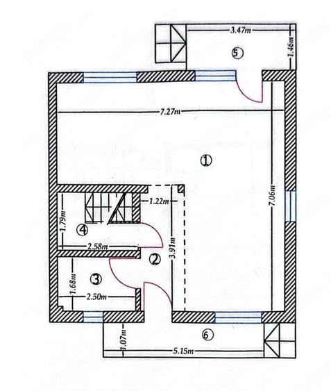 Casă cu 4 camere cu Teren 220 Mp în Central