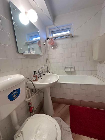 Apartament cu 2 camere semidecomandat în Calea Galați