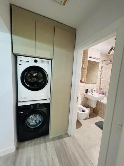 Apartament cu 2 camere semidecomandat, mobilat în Sud
