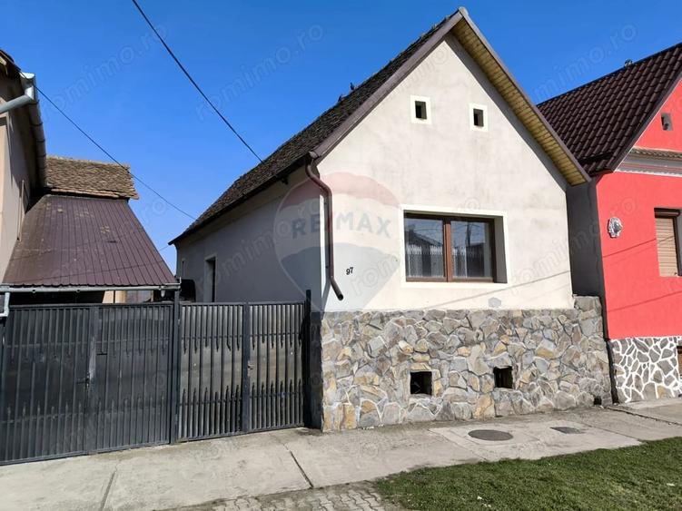 Casă cu 2 camere cu Teren 913 Mp în Șaroș pe Târnave