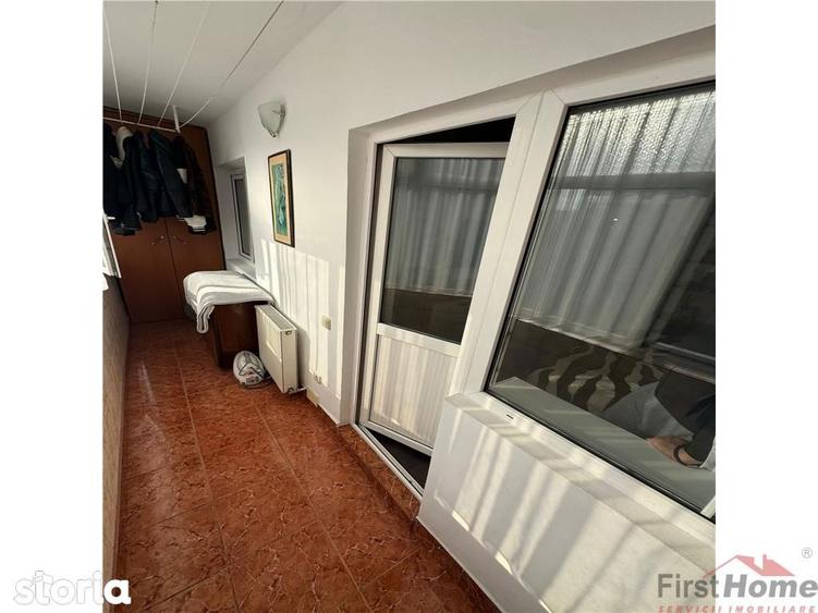 Apartament cu 3 camere, mobilat în Central