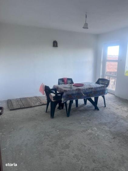 Casă cu 4 camere în Milești