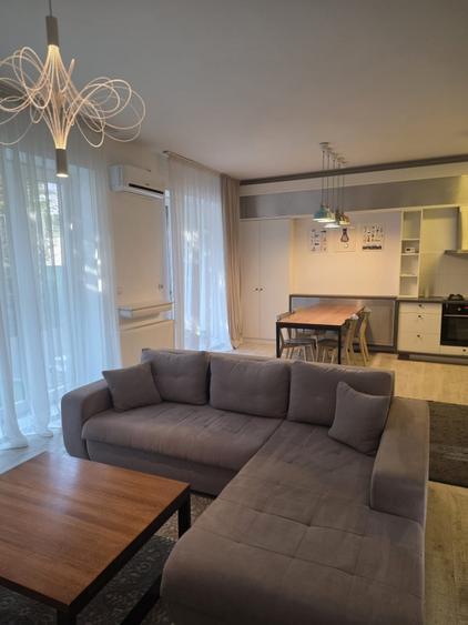 Apartament cu 3 camere decomandat, mobilat în Pipera