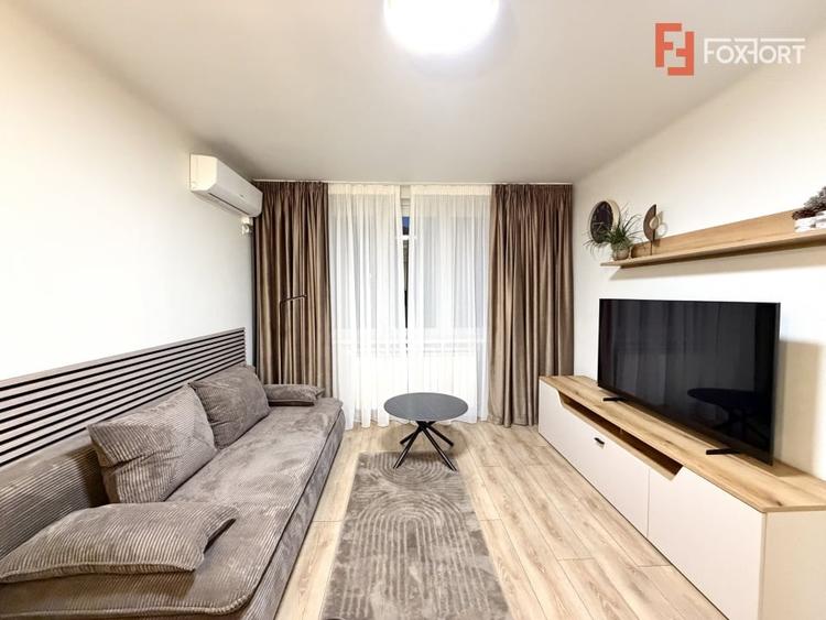Apartament cu 2 camere decomandat, mobilat în Central