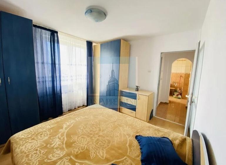 Apartament cu 2 camere decomandat în Tractorul