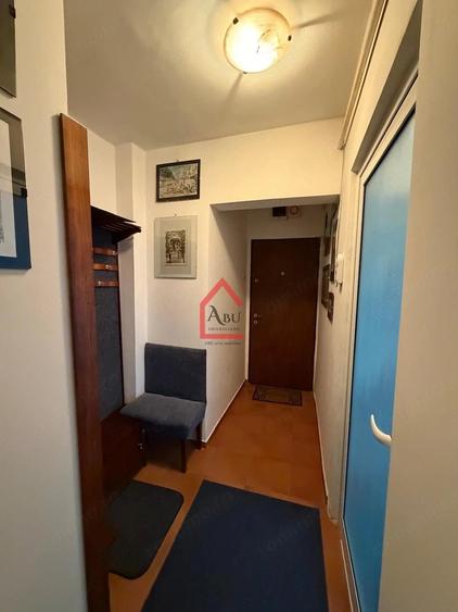 Apartament cu 3 camere decomandat în Filiași