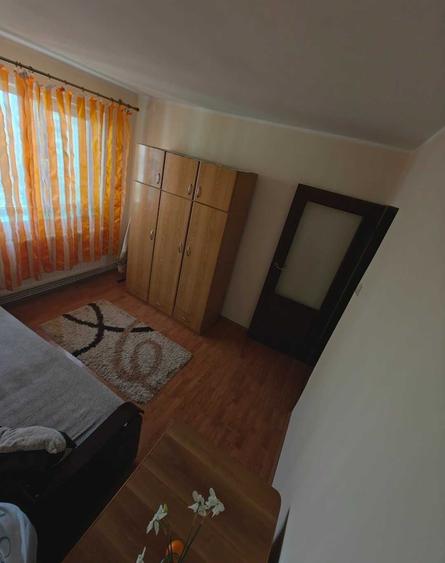 Apartament cu 2 camere decomandat în Micro 21
