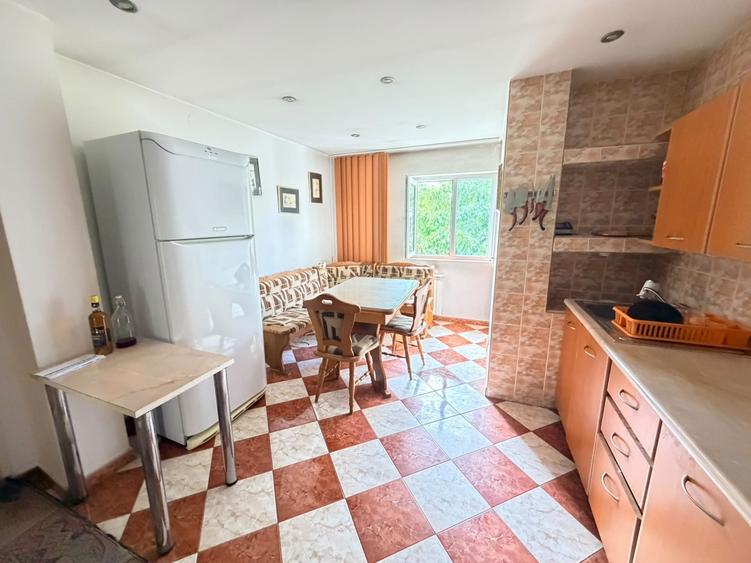 2 camere de vânzare în zona Gorjului | Bloc vechi - 8