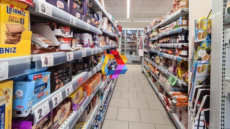 Spațiu comercial, de 209 mp, în Bartolomeu