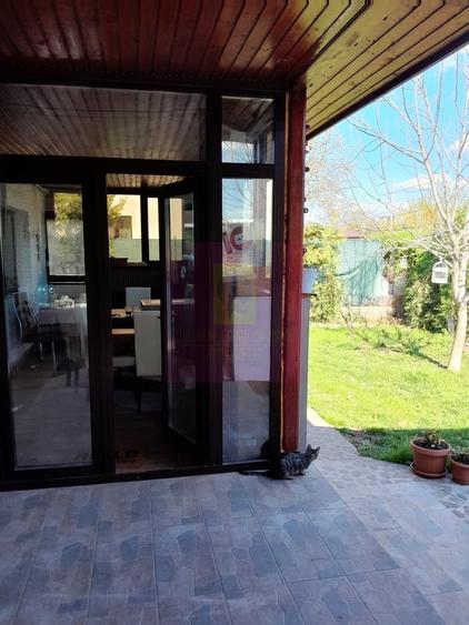 Casă cu 5 camere cu Teren 958 Mp în Central