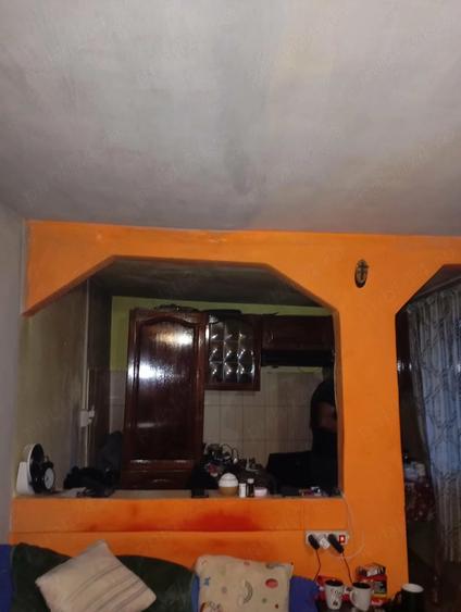 Casă cu 4 camere cu Teren 500 Mp în Central