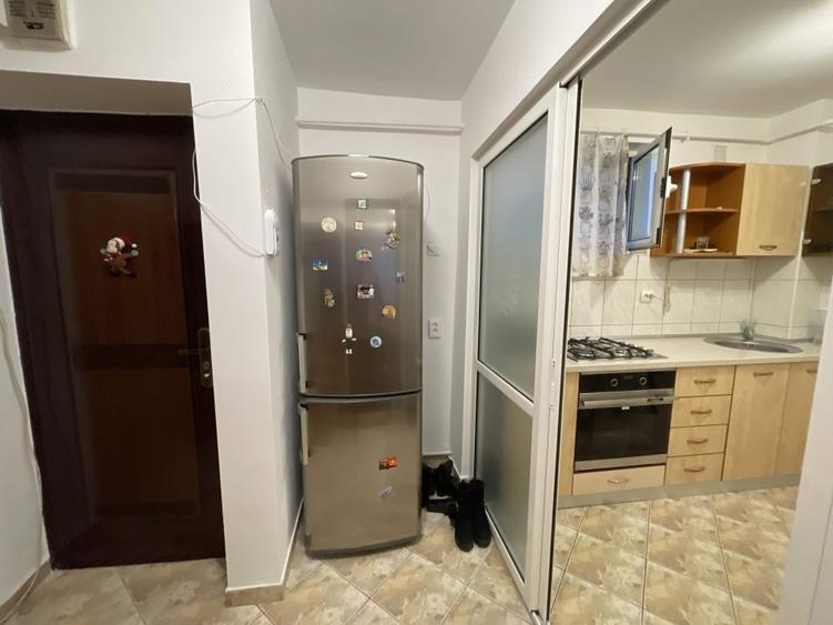 Apartament cu 2 camere semidecomandat în Crișan