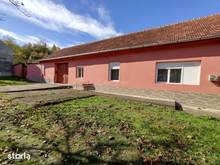 Casă cu 5 camere cu Teren 1800 Mp în Ciuchici