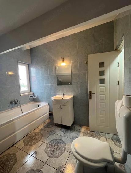 Apartament cu 2 camere decomandat în Kamsas